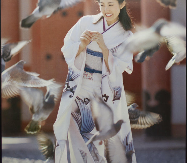 c.1981 Japan Air Lines Lady in Kimono Pigeons JAL Airlines - Golden Age Posters